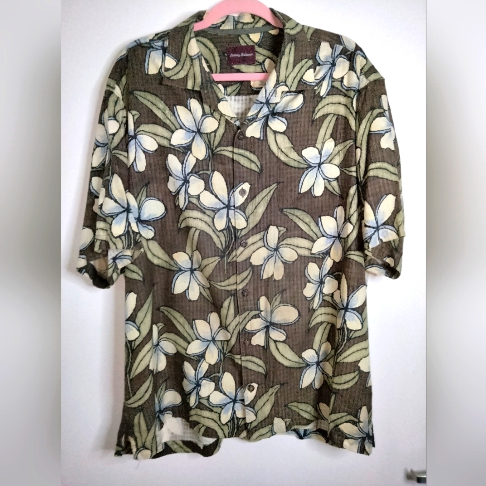 Tommy Bahama (Sz XL) Men's Silk Multicolor Floral Button Down Hawaiian SS Shirt